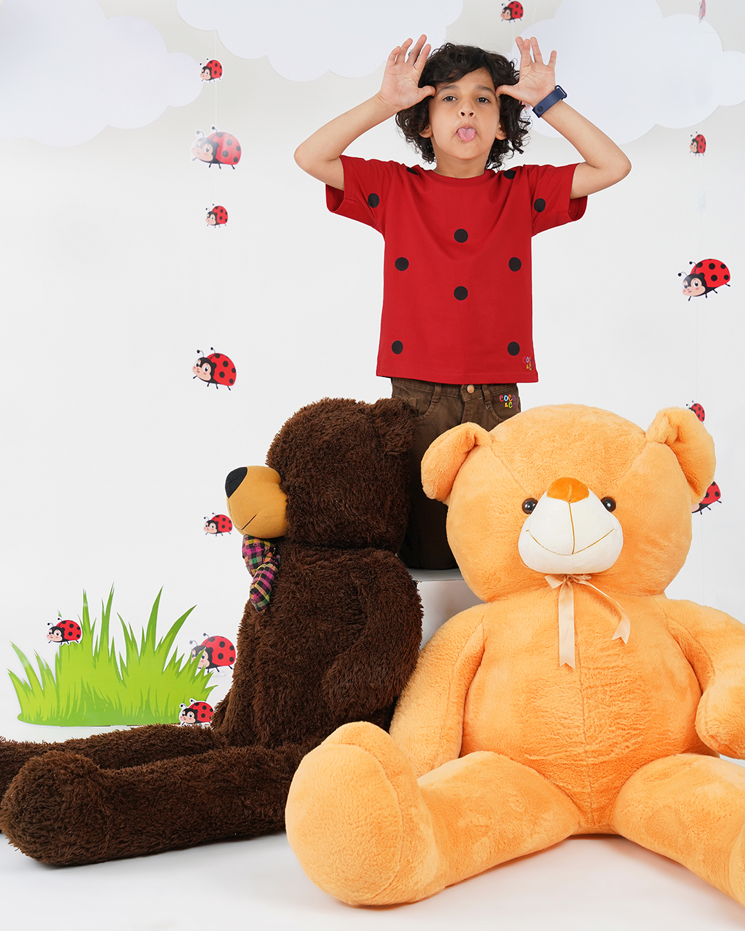 – Little Ladybug Oversized Tee